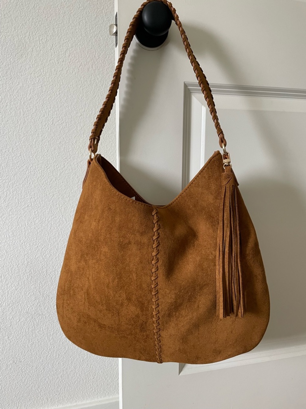NWOT Universal Thread “Western Faux Suede with Tassle Shoulder Bag” - Picture 2 of 10